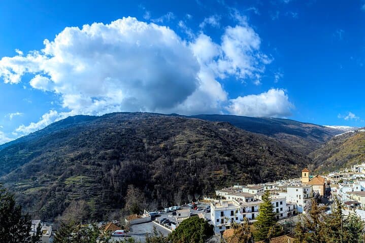 Touristic highlights of Sierra Nevada on a Private full day tour with a local