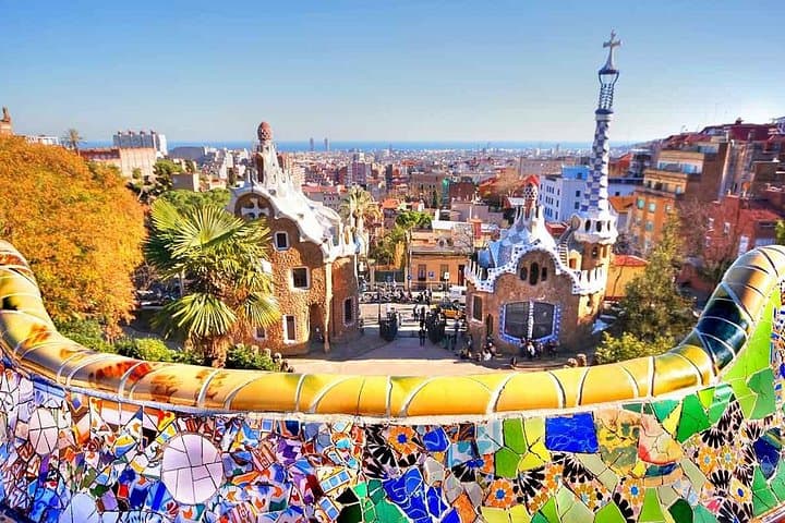 Private Arrival Transfer from El Prat Airport to Central Barcelona
