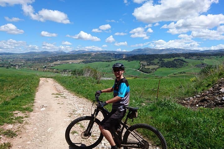e-MTB (Self-Guided)Montejaque & Hundidero Dam - 38km Intermediate