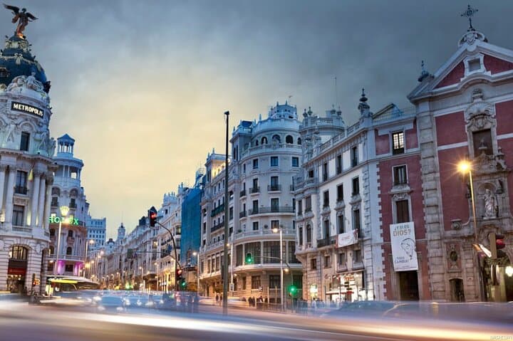 Departure Transfer from Madrid to Madrid Airport MAD in Private Van