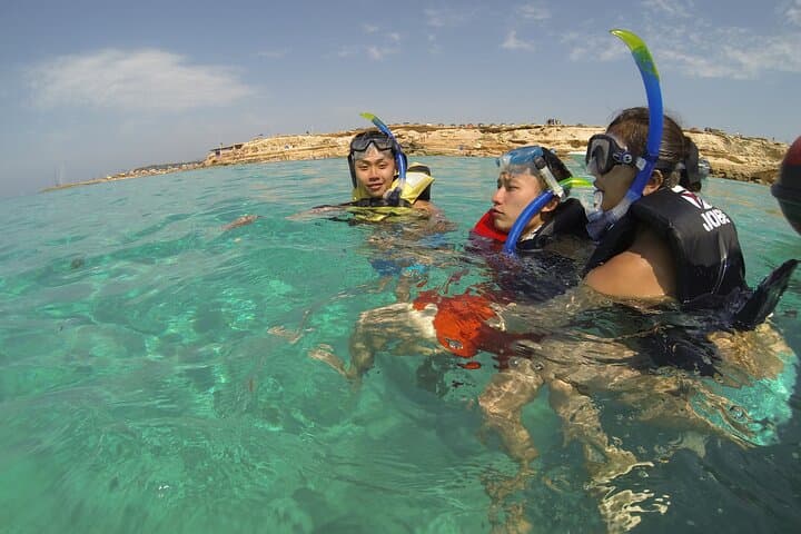 The stop to snorkel for non-swimmer in ibiza