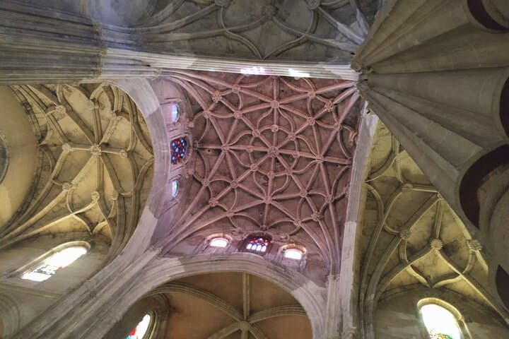 Gothic vaults in the priory church of Santa María