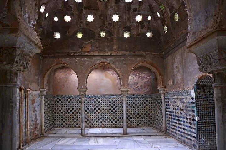 Alhambra and Albaicin+Sacromonte Premium Guided Tour