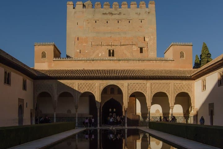 Private Tour to The Alhambra with Nasrid Palaces in Granada