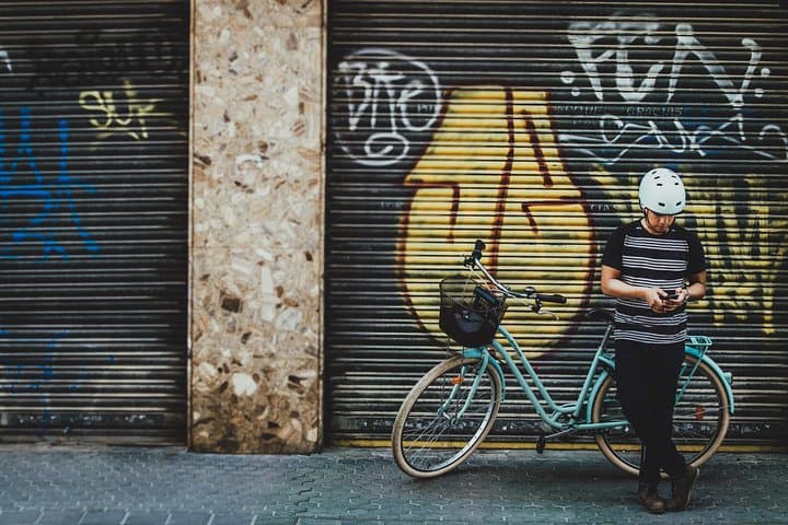 Barcelona Street Art and Bike Tour with Friendly Local Guide