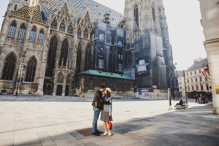 Barcelona Must-See Private Tour with a Local Expert Guide