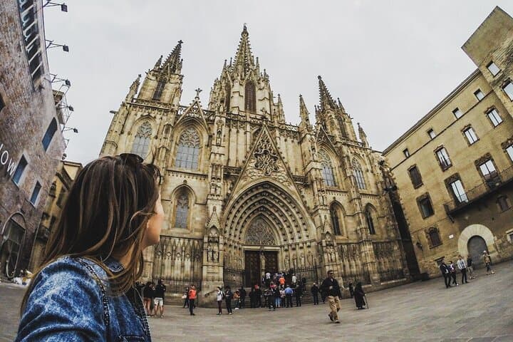 Barcelona Must-See Private Tour with a Local Expert