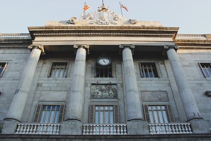 Barcelona Must-See Tour with a Local Expert