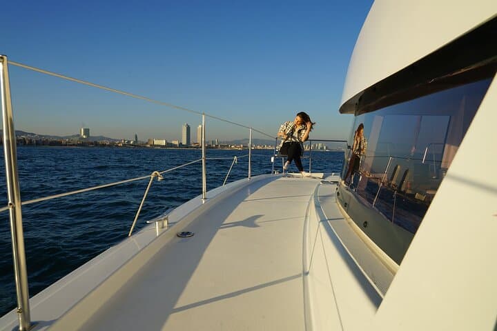 Catamaran Experience 21-23 person from Port Olimpic Barcelona