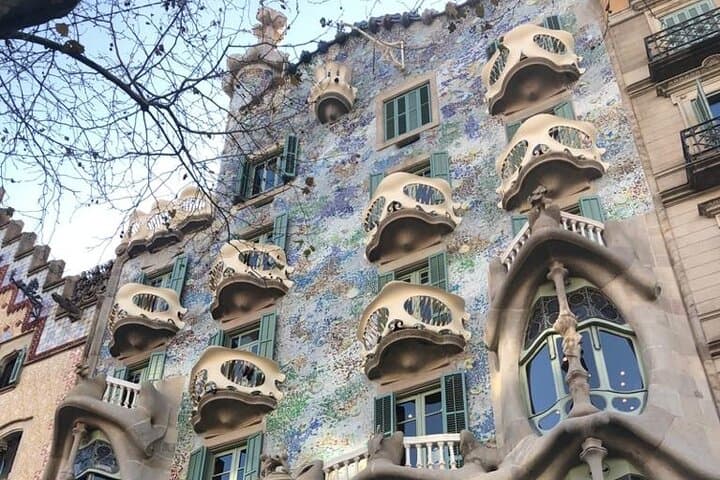 Private Tour Barcelona and Montserrat 8 Hours