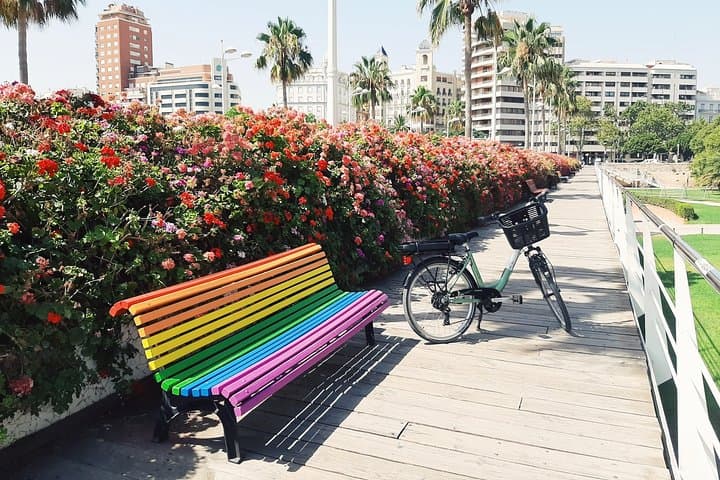 Great Self Guided Tour with E-BIKE! Make summer easy in Valencia!