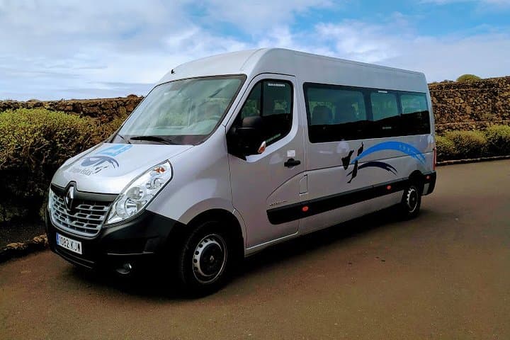 Private transfers from Lanzarote airport (ACE) to Playa Banca