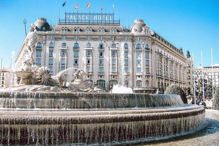 Madrid Bike Tour with Friendly Local Guide