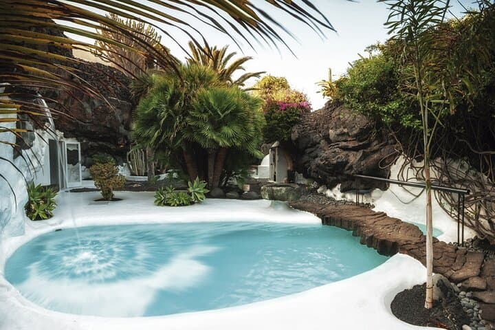 César Manrique: Northern Lanzarote Guided Tour