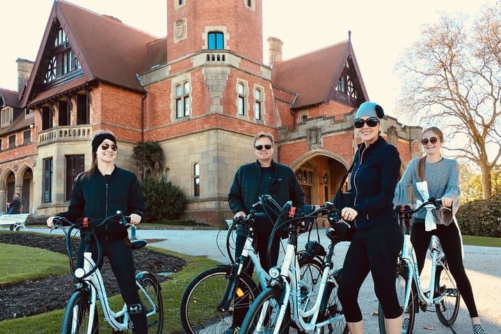Private Guided Sightseeing Bike Tour of San Sebastian
