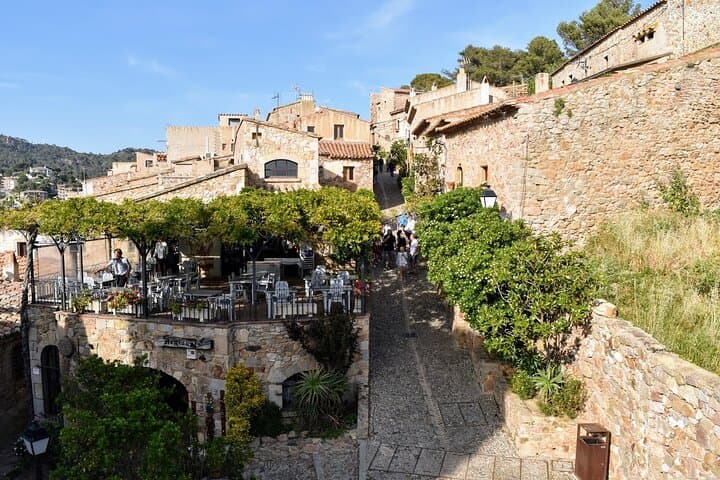 Private Transfer from Tossa de Mar/ Lloret de Mar to Barcelona
