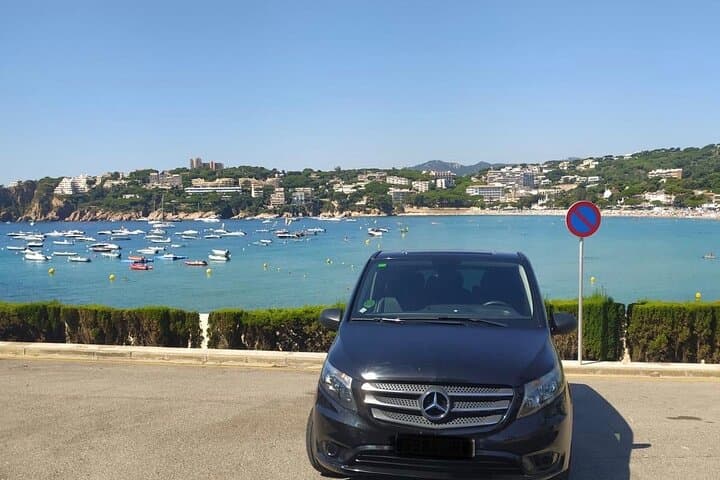 Private Transfer from Tossa de Mar/ Lloret de Mar to Barcelona