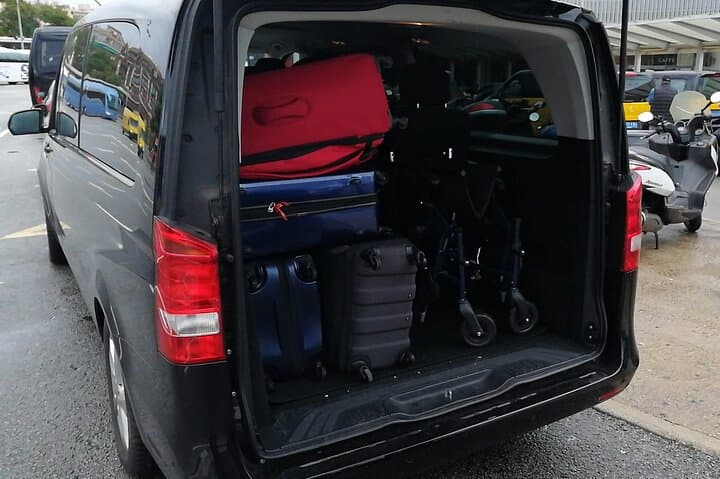 Private Transfer From Barcelona Airport to Barcelona City