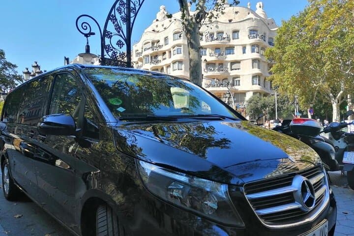 Private Transfer From Barcelona Airport to Barcelona City