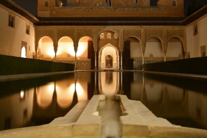Alhambra night visit (8 people)
