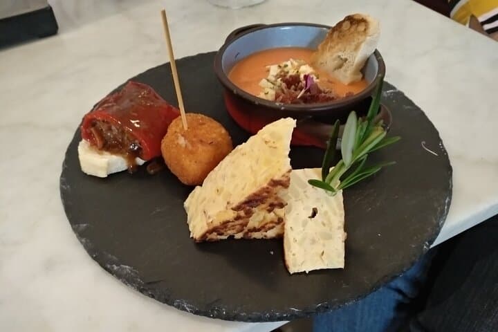 Fascinating Madrid Tapas tour with Spanish Wine and local History