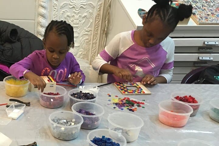 Mosaic class for children Barcelona - create your own souvenir