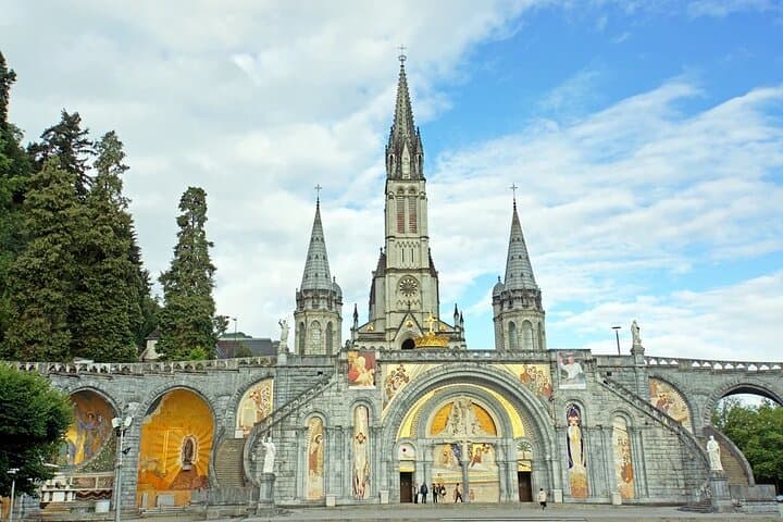 Lourdes Sanctuary tour- Catholic pilgrimage sanctuary