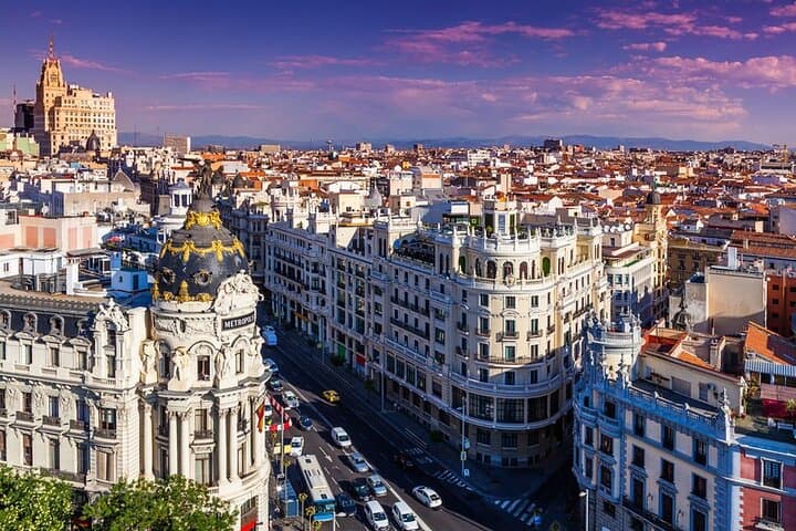 3-Hour Panoramic Tour of Madrid in Mercedes Viano with Guide