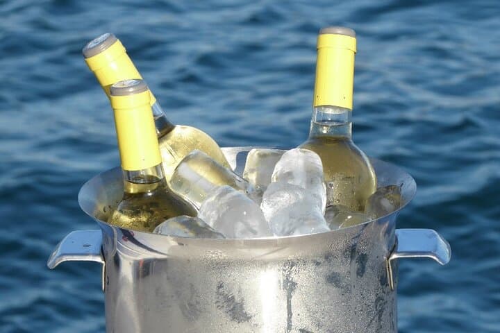 Jazz and Chill Out Sailing in Barcelona