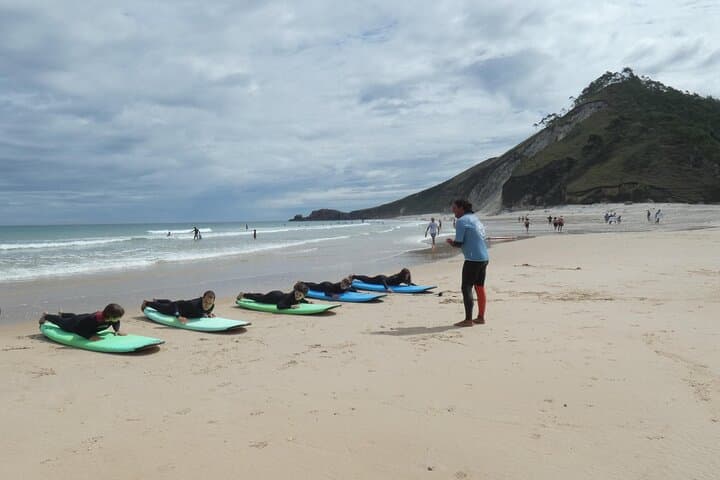 Guided Surf Lessons Playa San Antolin de Bedón Llanes Asturias