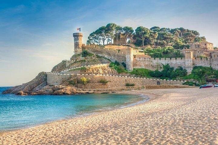 Visit Tossa De Mar and Girona for 8 Hours from Barcelona