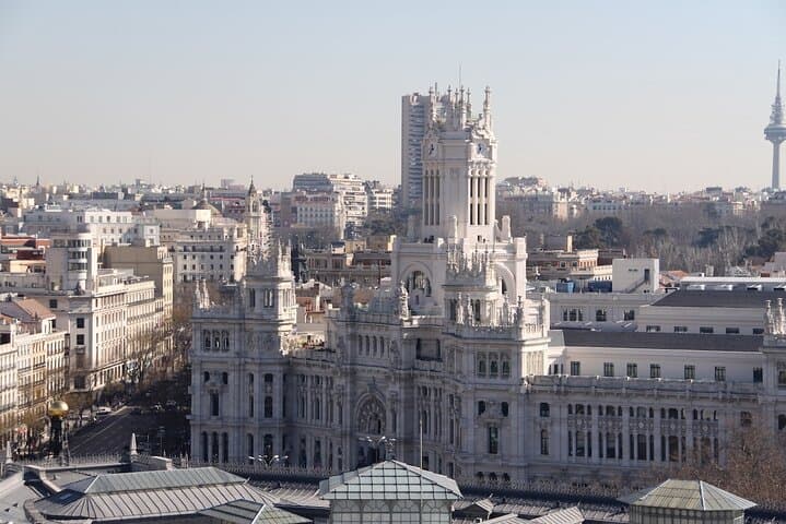 3-Hour Panoramic Tour of Madrid in Mercedes Viano with Guide