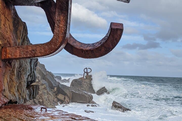 San Sebastián Highlights & Gastronomy: Day Trip from Pamplona