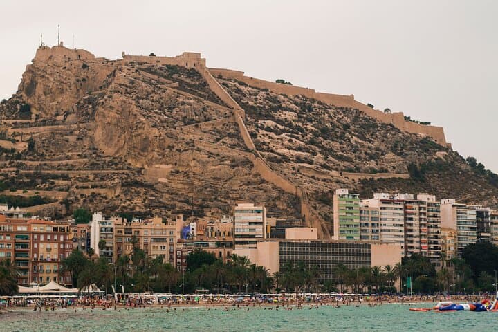 Alicante Private Walking Tour with a Local