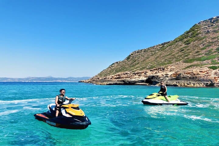 Cala Vella with friendshttps: //media-cdn.tripadvisor.com/media/attractions-splice-spp-720x480/0b/8e/ad/3d.jpg