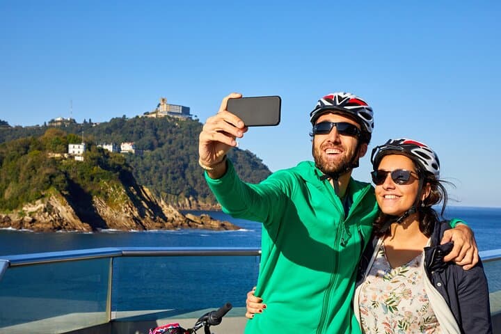 San Sebastian E-bike trour: Basque History and Cultural.