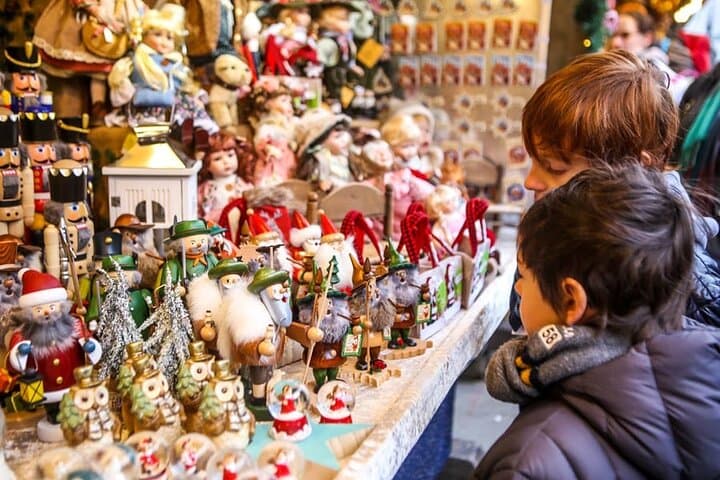 Magic Christmas Private Tour in Gijón