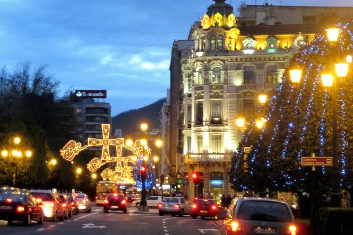 Magic Christmas Private Tour in Oviedo