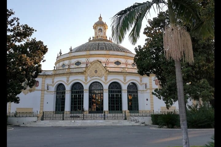 Alcazar, Cathedral, Plaza De España And Maria Luisa Park Private Tour