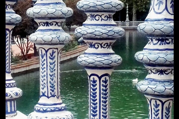 Alcazar, Cathedral, Plaza De España And Maria Luisa Park Private Tour