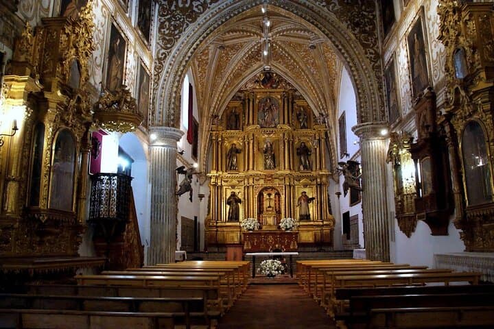 2-Hour Carmona Tour: Alcazar and Church of Santa Maria