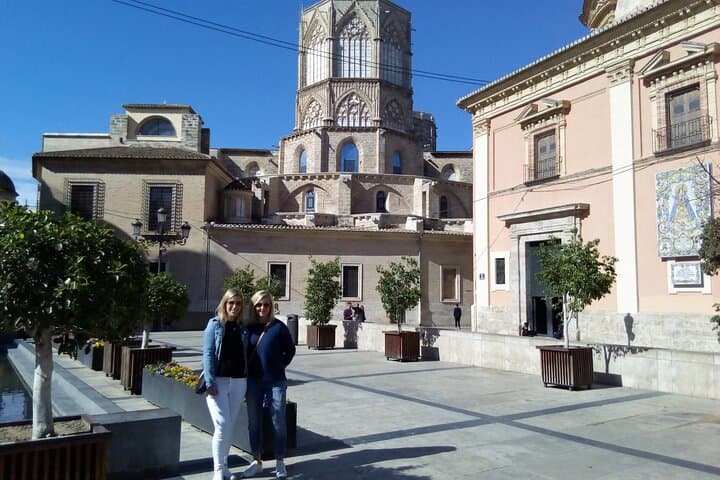 Private Group Walking Tour: Discover Medieval Valencia in 2 Hours