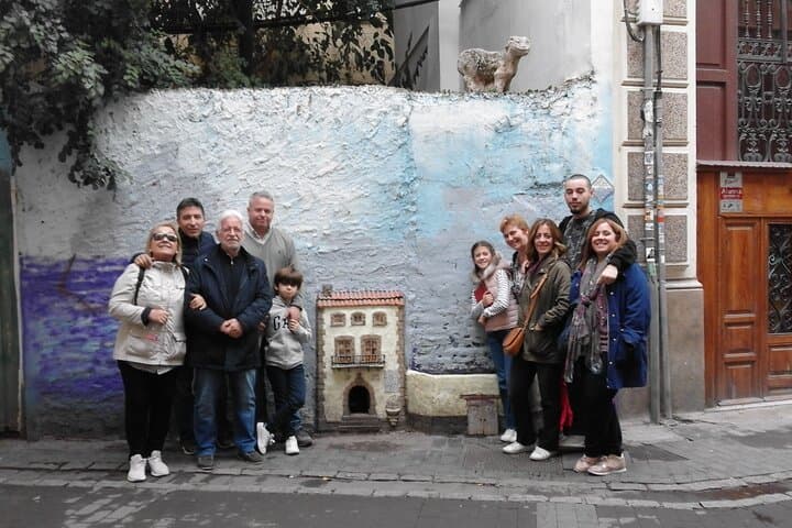 Private Group Walking Tour: Discover Medieval Valencia in 2 Hours