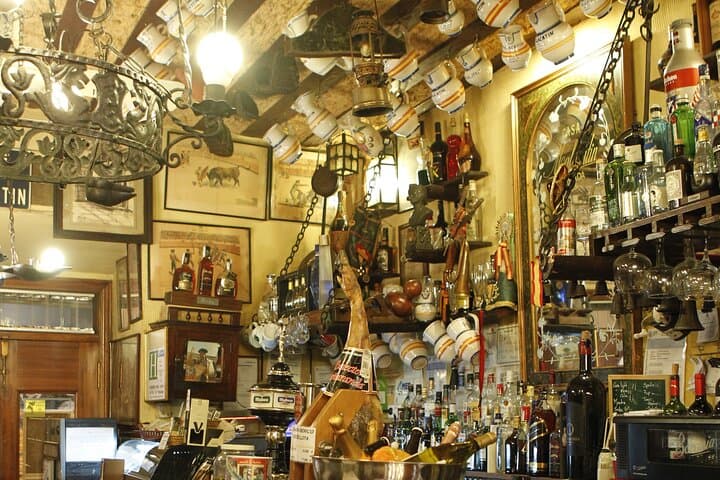 Private walking Tour: The oldest taverns of Madrid