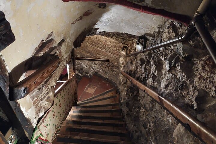 Private walking Tour: The oldest taverns of Madrid