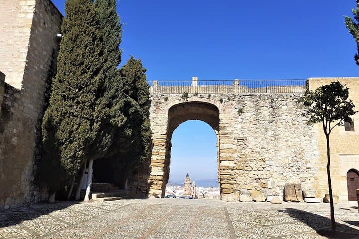 Arch of Giants