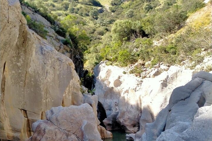 Private canyoning adventure in the Buitreras Canyon