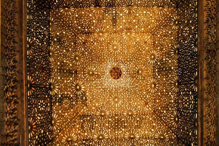 Complete Alhambra with tour guide - Avoid individual queues