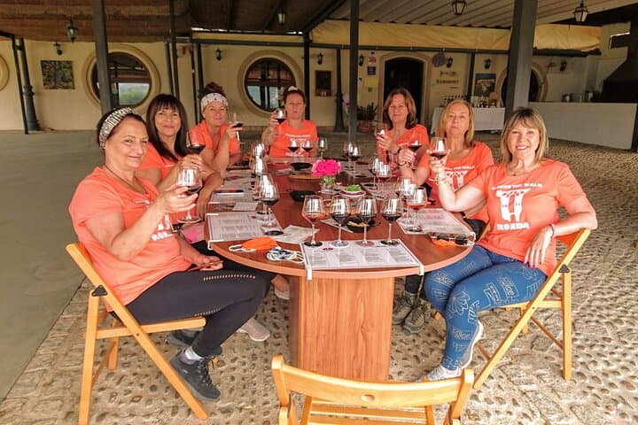 e-Bike (Self-Guided) & Winery tour - 20km Easy