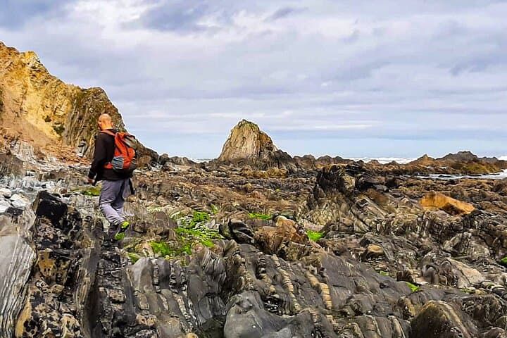 6-hour hiking in the Asturian Western Coast